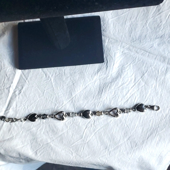 Designer Signed Brighton Hearts Bracelet. - Picture 8 of 11